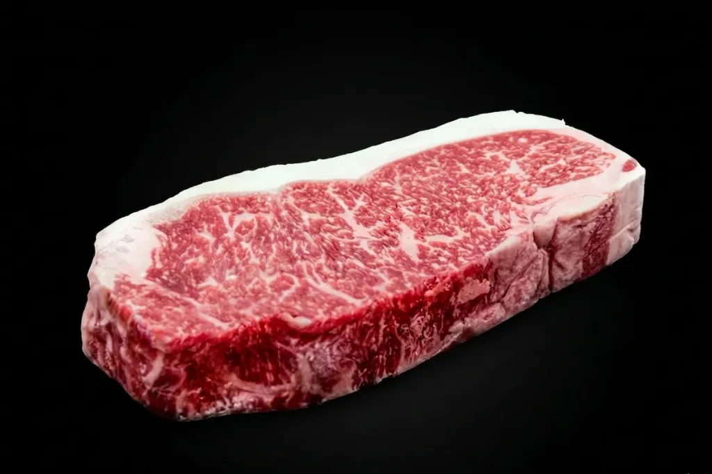 Grain Fed Beef Wagyu Striploin Chilled, Lip Off